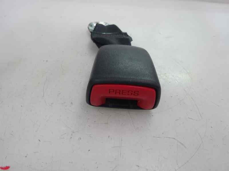 ANCLAJE CINTURON TRASERO DERECHO PEUGEOT 107 2009 1.0 MT 68CV | 50KW