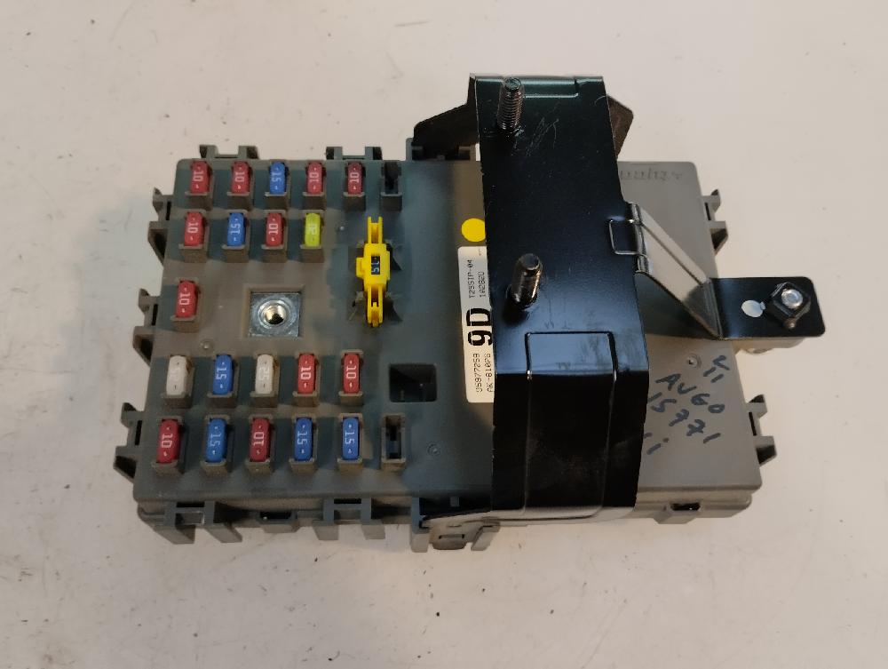 CAJA RELES FUSIBLES CHEVROLET AVEO 1.4 MT 101CV | 74KW