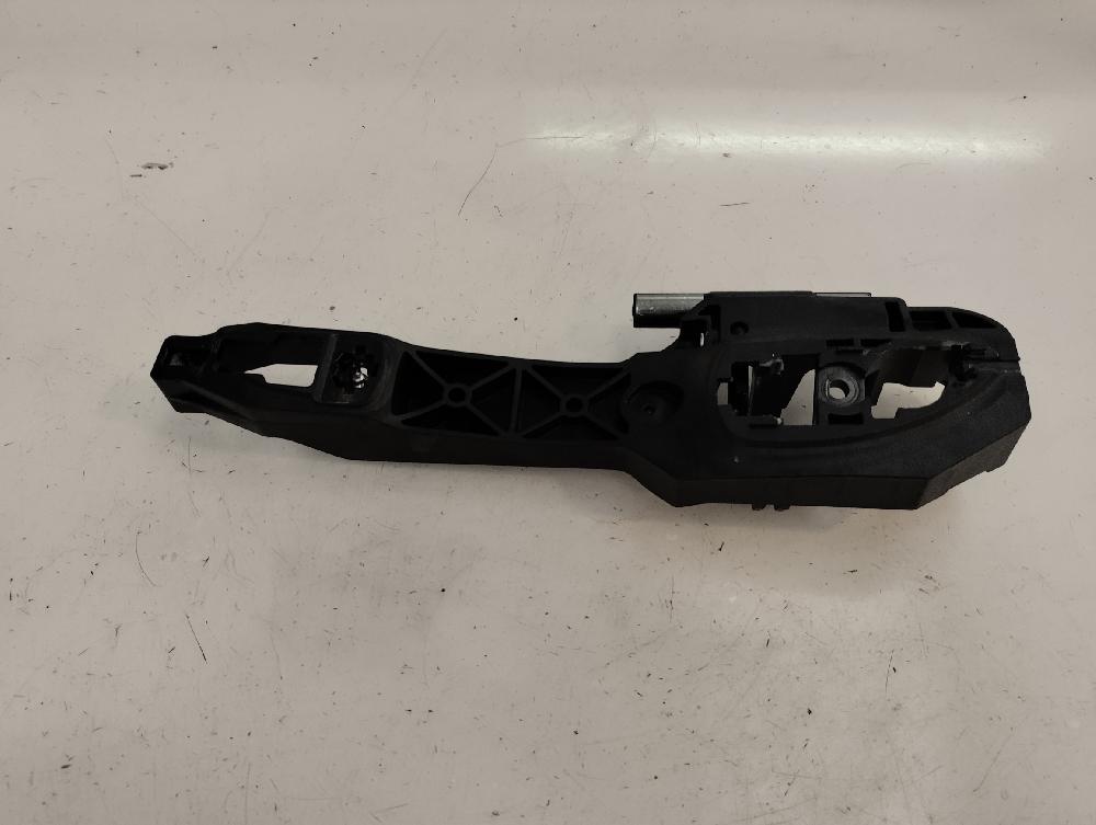 SOPORTE MANETA EXTERIOR PUERTA TRASERA IZQUIERDA HYUNDAI I10 1.0 MT 67CV | 49KW