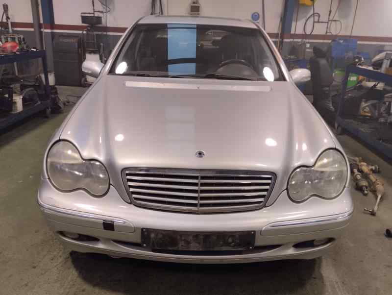 FARO DERECHO MERCEDES BENZ CLASE C 2.2 MT 143CV | 105KW