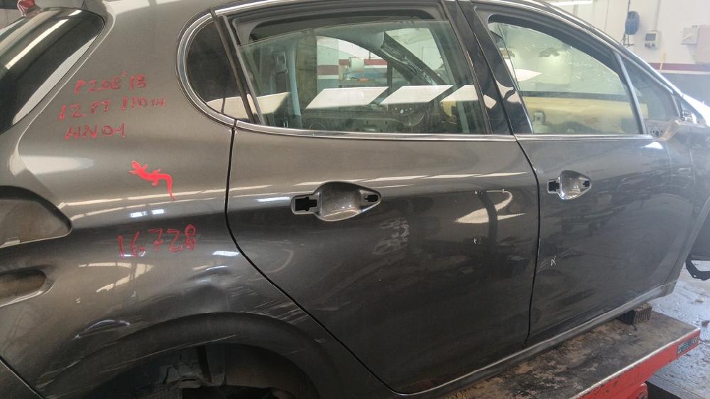 PUERTA TRASERA DERECHA PEUGEOT 208 1.2 MT 110CV | 81KW