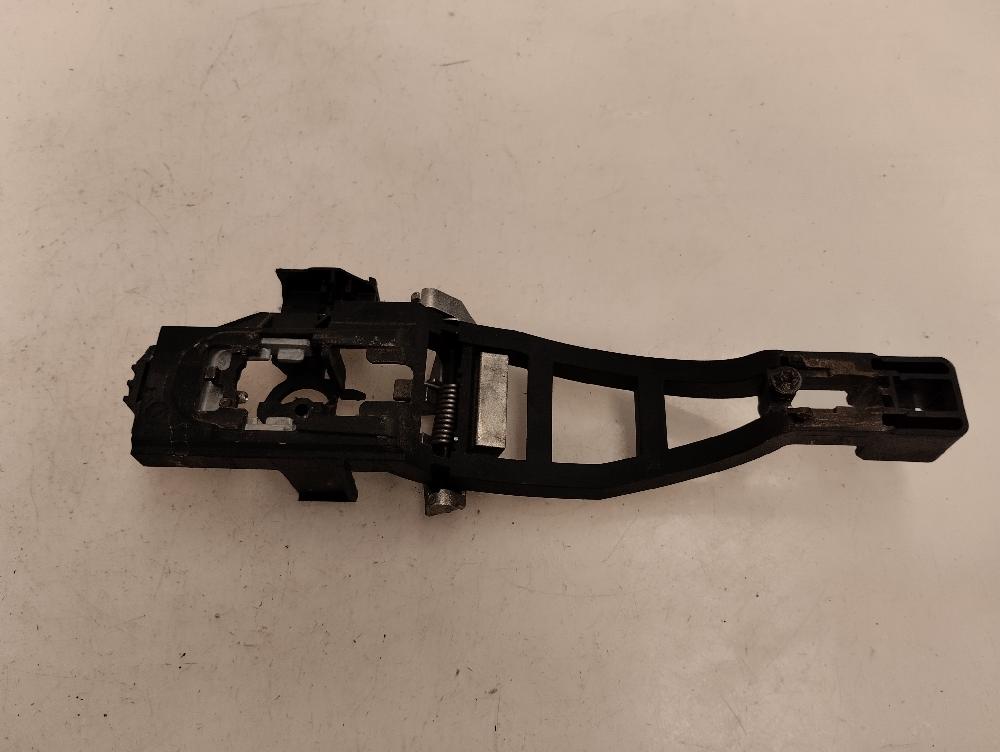 SOPORTE MANETA EXTERIOR PUERTA TRASERA DERECHA FORD CMAX 1.6 TDCI DPF MT 95CV