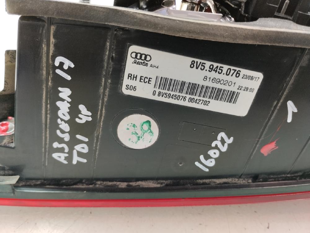 PILOTO TRASERO DERECHO INTERIOR AUDI A3 1.5 MT 150CV | 110KW