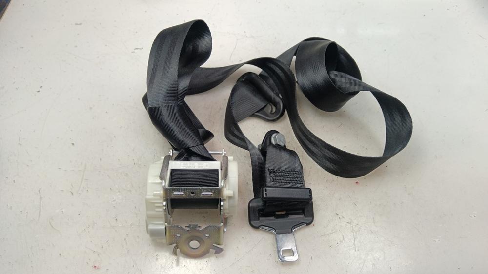 CINTURON SEGURIDAD TRASERO IZQUIERDO CITROEN C4 CACTUS 1.6 MT 99CV | 73KW