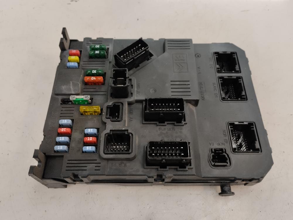 CAJA RELES FUSIBLES CITROEN XSARA PICASSO 2008 1.6 HDI 80CV DIESEL