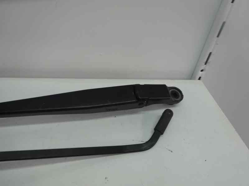 BRAZO LIMPIA DELANTERO DERECHO PEUGEOT 107 2009 1.0 MT 68CV | 50KW