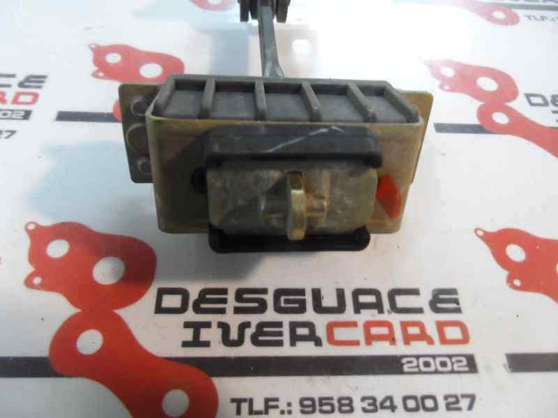 RETENEDOR PUERTA MERCEDES BENZ CLASE C 2004 2.2 MT 122CV | 90KW