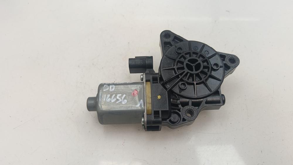 MOTOR ELEVALUNAS DELANTERO DERECHO HYUNDAI TUCSON 1.6 MT 132CV