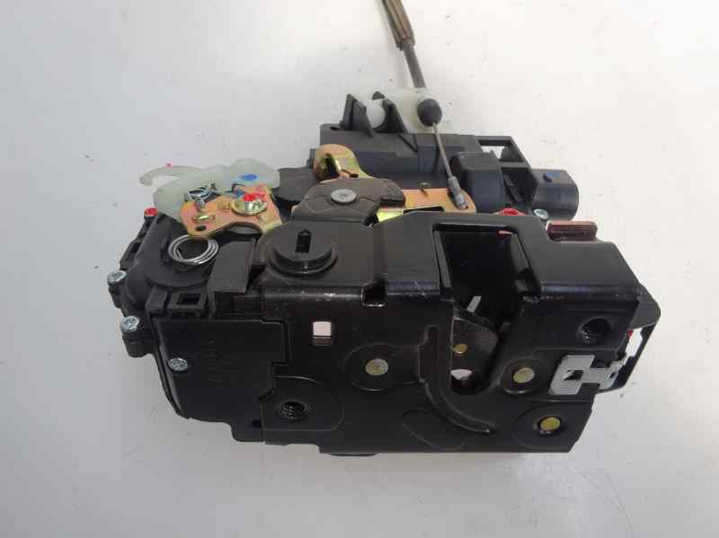 CERRADURA PUERTA TRASERA IZQUIERDA VOLKSWAGEN GOLF 1.9 TDI MT 110CV | 81KW