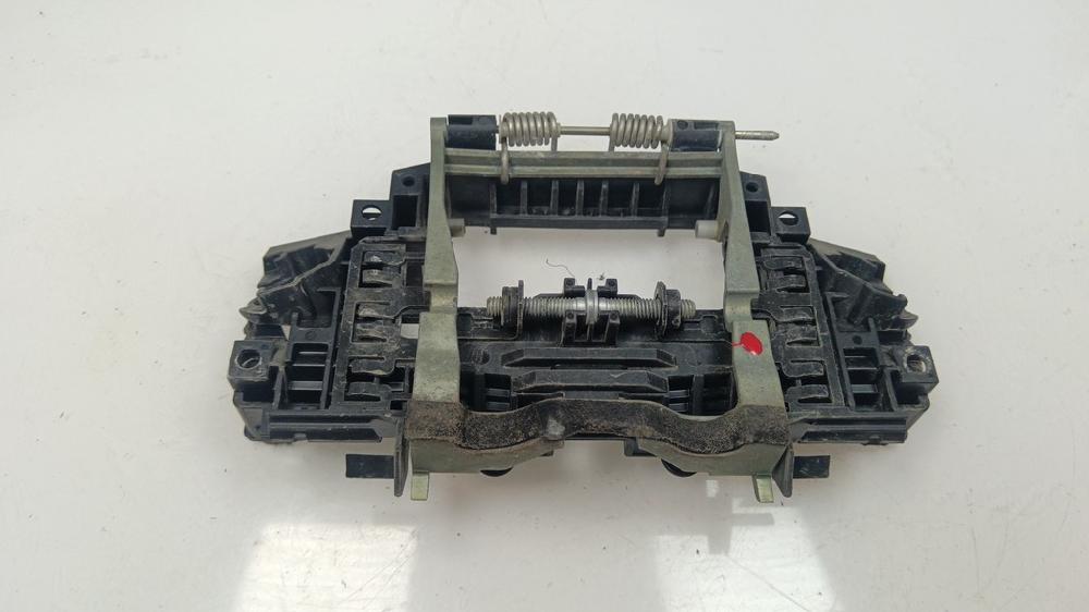 SOPORTE MANETA EXTERIOR PUERTA TRASERA IZQUIERDA AUDI A8 2003 3.7 AT 4WD 280CV | 206KW