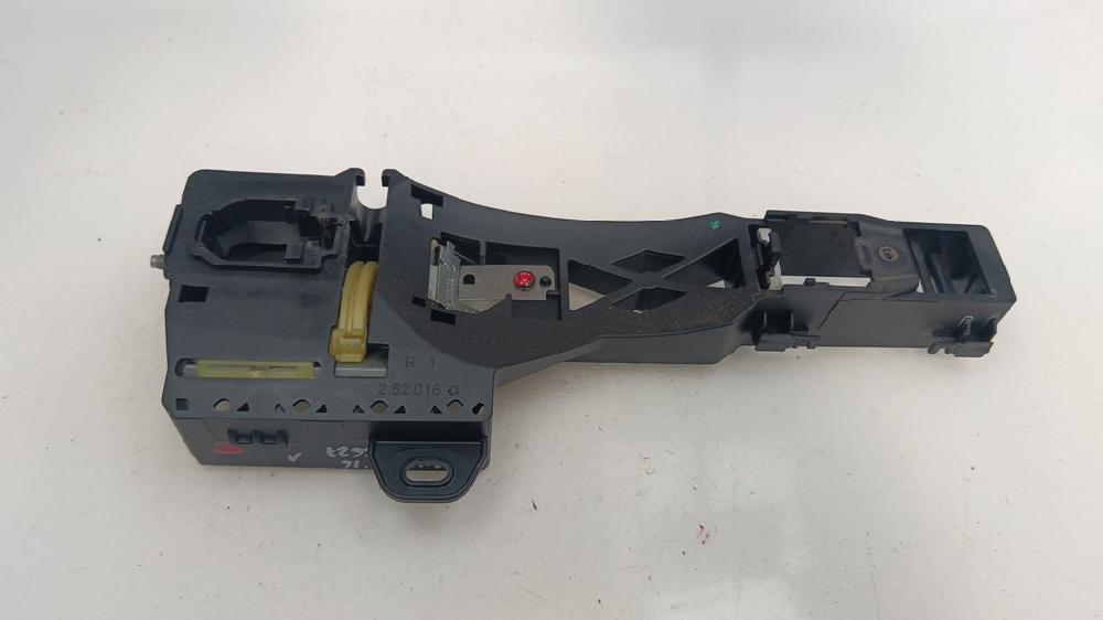 SOPORTE MANETA EXTERIOR PUERTA TRASERA DERECHA RENAULT MEGANE 2016 1.2 TCE MT 130CV | 97KW