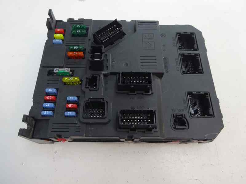 CAJA RELES FUSIBLES CITROEN XSARA PICASSO 1.6 88CV