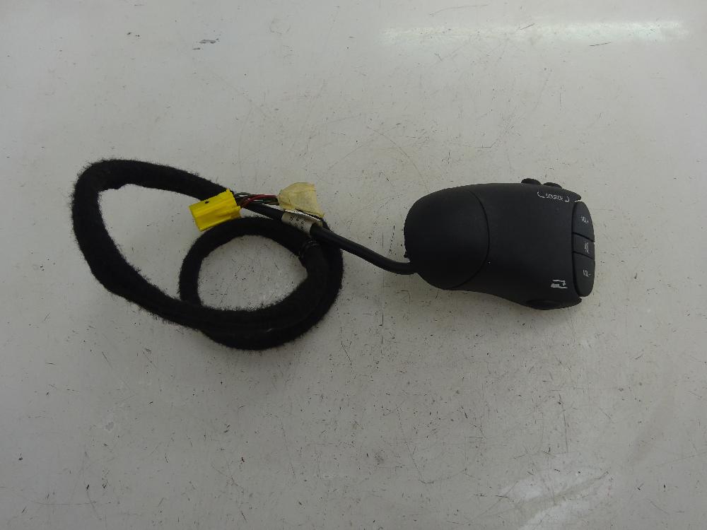 MANDO MULTIFUNCION DACIA SANDERO 1.5 DCI MT 88CV