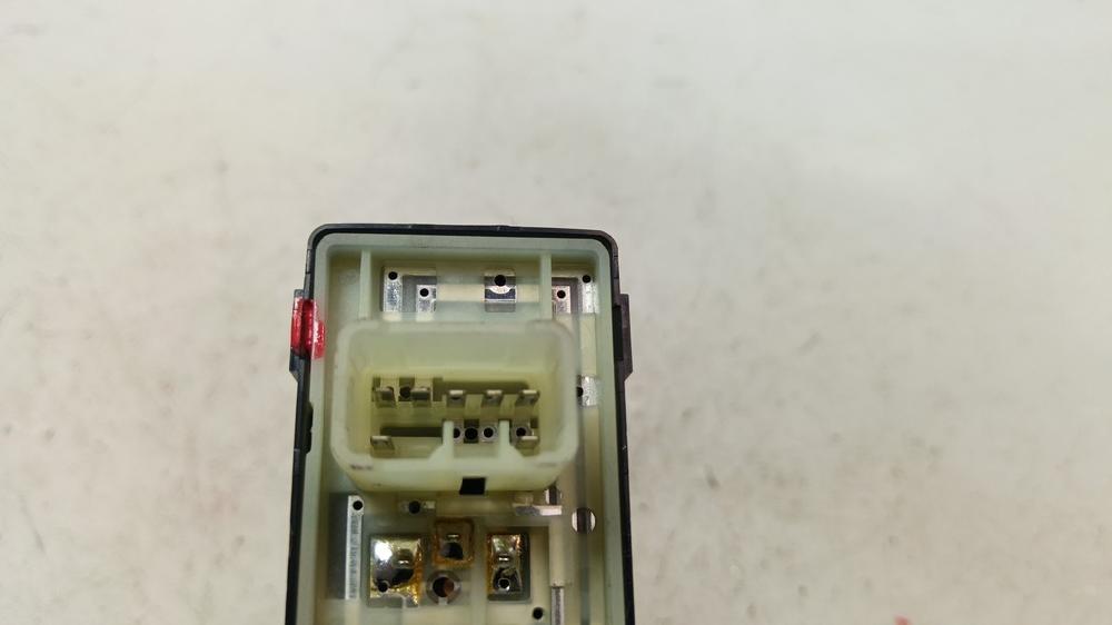 MANDO ELEVALUNAS TRASERO DERECHO HYUNDAI IONIQ 1.6 HYBRID AMT 105CV