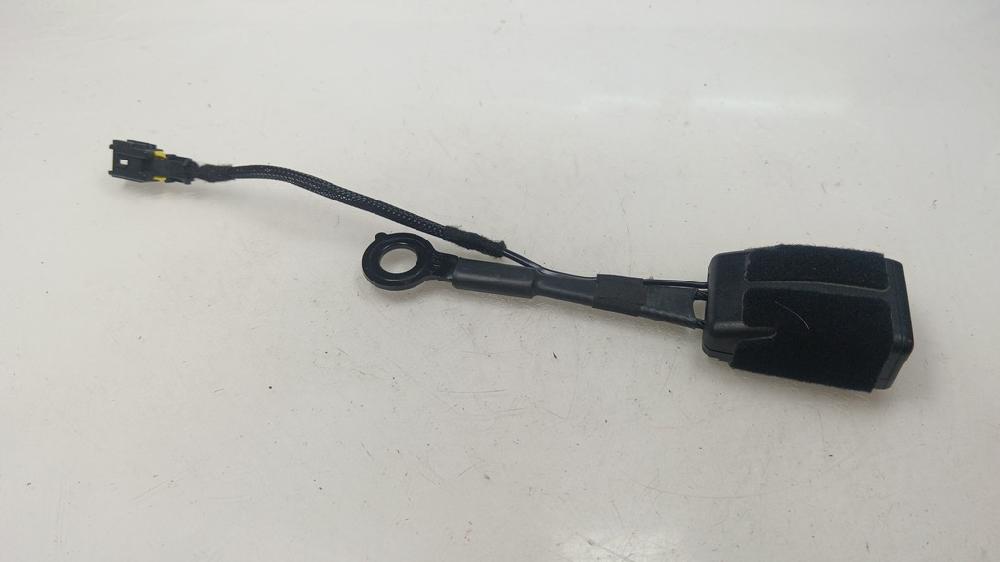 ANCLAJE CINTURON DELANTERO DERECHO PEUGEOT 208 1.5 MT 102CV | 75KW