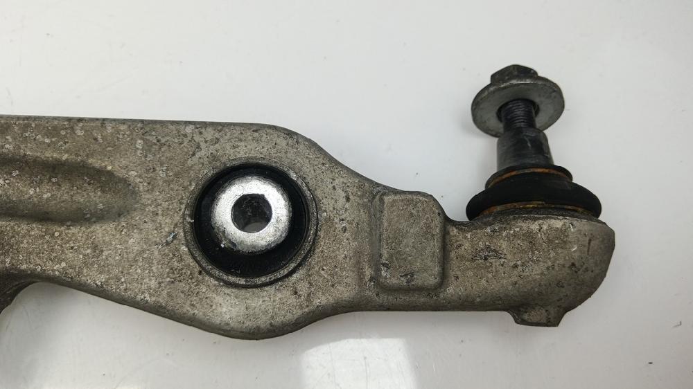 BRAZO SUSPENSION INFERIOR DELANTERO DERECHO AUDI A8 3.7 AT 4WD 280CV | 206KW