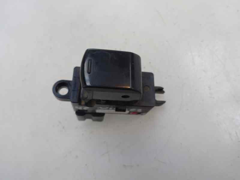 MANDO ELEVALUNAS TRASERO DERECHO NISSAN NAVARA FRONTIER 2007 2.5 DCI MT 174CV | 128KW