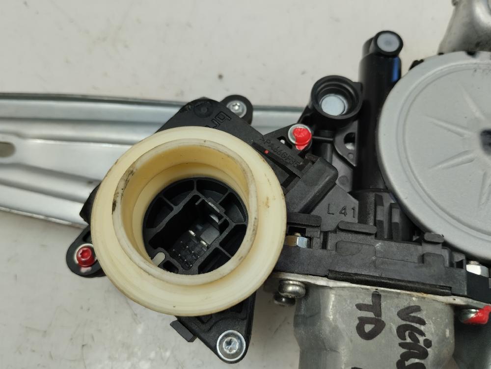 ELEVALUNAS TRASERO DERECHO TOYOTA VERSO 1.6 MT 132CV | 97KW