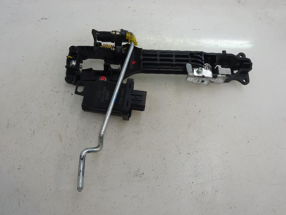 SOPORTE MANETA EXTERIOR DELANTERA IZQUIERDA TOYOTA YARIS 1.3 MT 87CV | 64KW