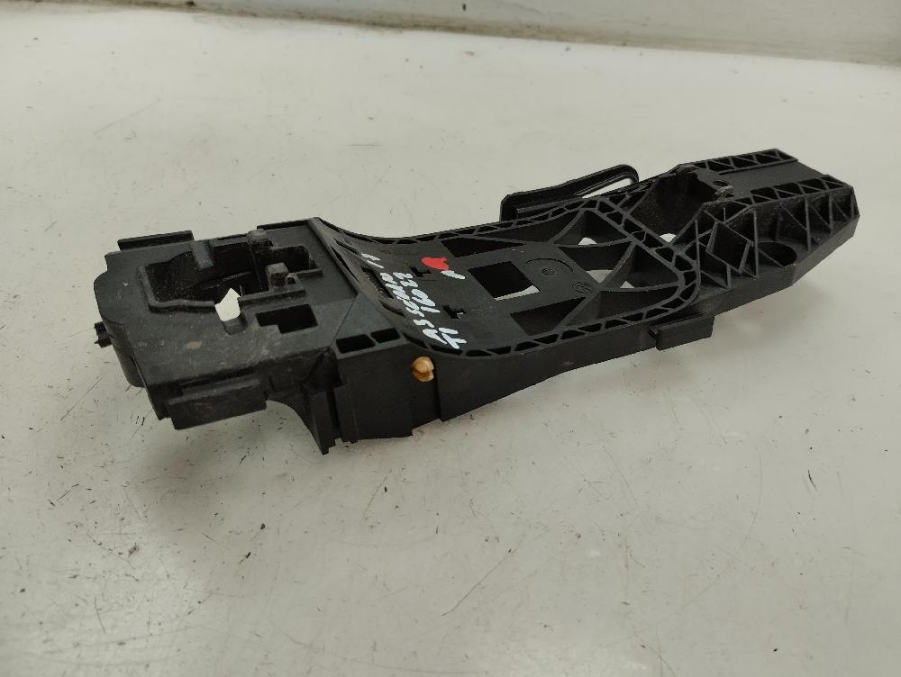 SOPORTE MANETA EXTERIOR PUERTA TRASERA IZQUIERDA AUDI A3 1.5 MT 150CV | 110KW