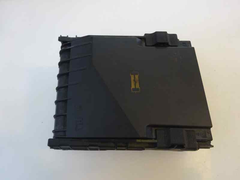 CAJA RELES FUSIBLES AUDI A3 1.9 TDI MT 105CV