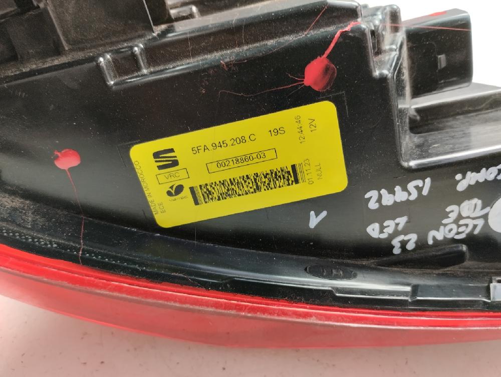 PILOTO TRASERO DERECHO SEAT LEON 1.5 130CV MT