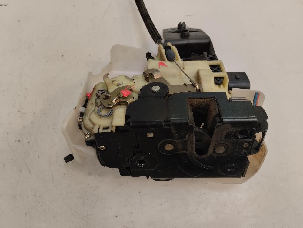CERRADURA PUERTA DELANTERA IZQUIERDA VOLKSWAGEN PASSAT 1.9 TDI 6MT 130CV