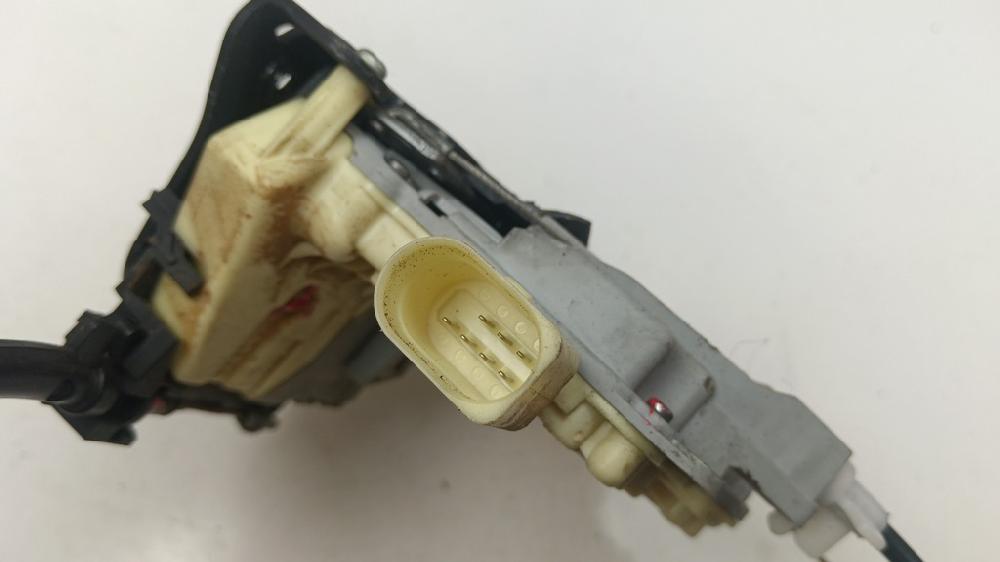 CERRADURA PUERTA TRASERA IZQUIERDA VOLKSWAGEN PASSAT 2.0 TDI DSG 140CV | 103KW