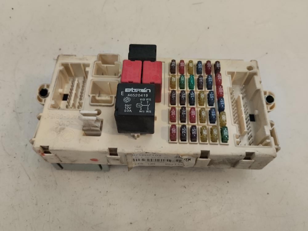 CAJA RELES FUSIBLES ALFA ROMEO 147 1.9 JTD MT 115CV