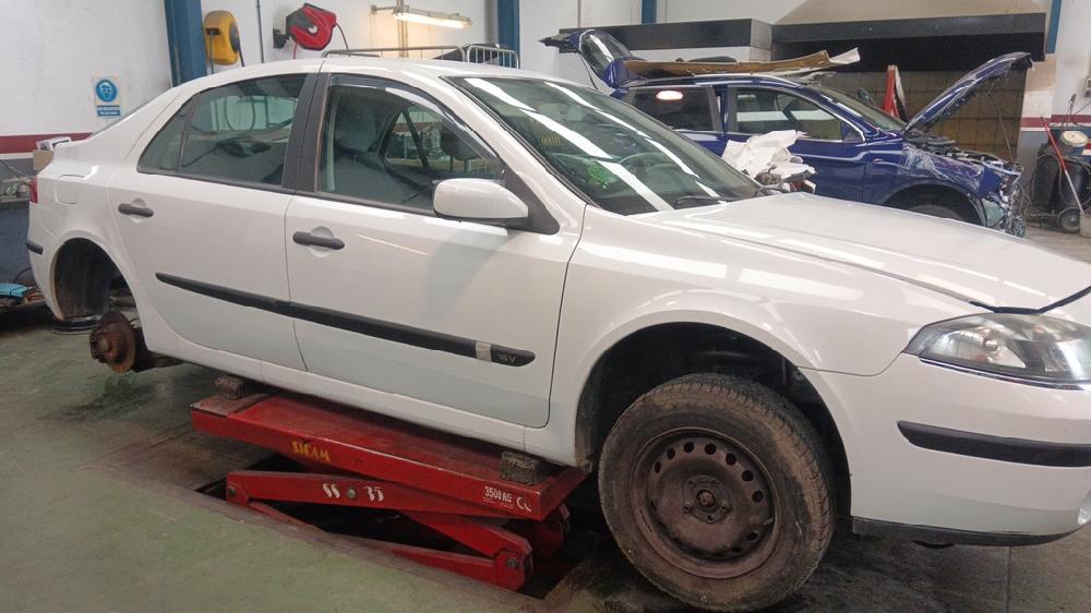RETROVISOR DERECHO RENAULT LAGUNA 2007 1.6 MT 112CV | 82KW