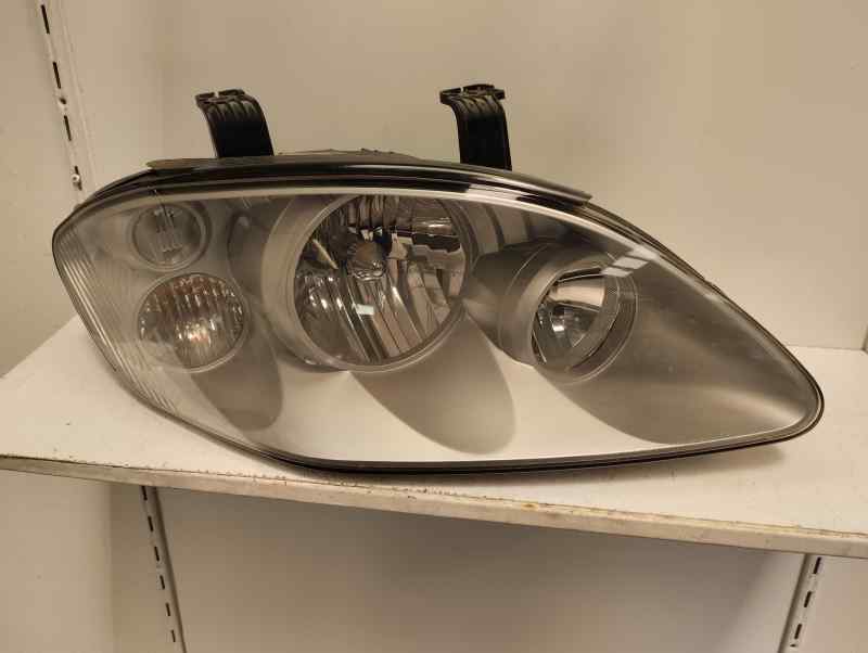 FARO DERECHO SSANGYONG RODIUS 2.7 MT 165CV