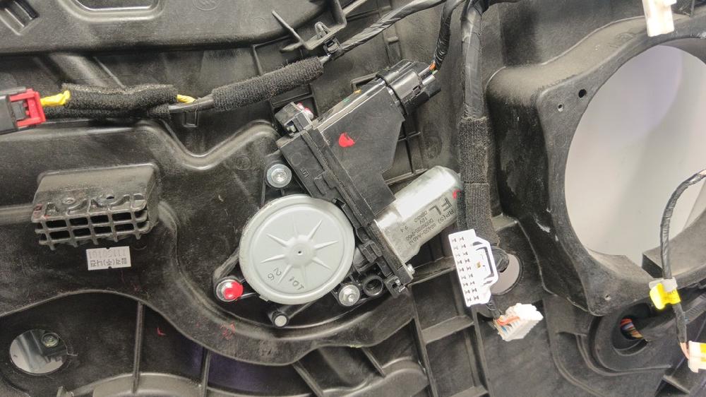 ELEVALUNAS DELANTERO IZQUIERDO KIA CARENS 1.6 MT 135CV | 99KW