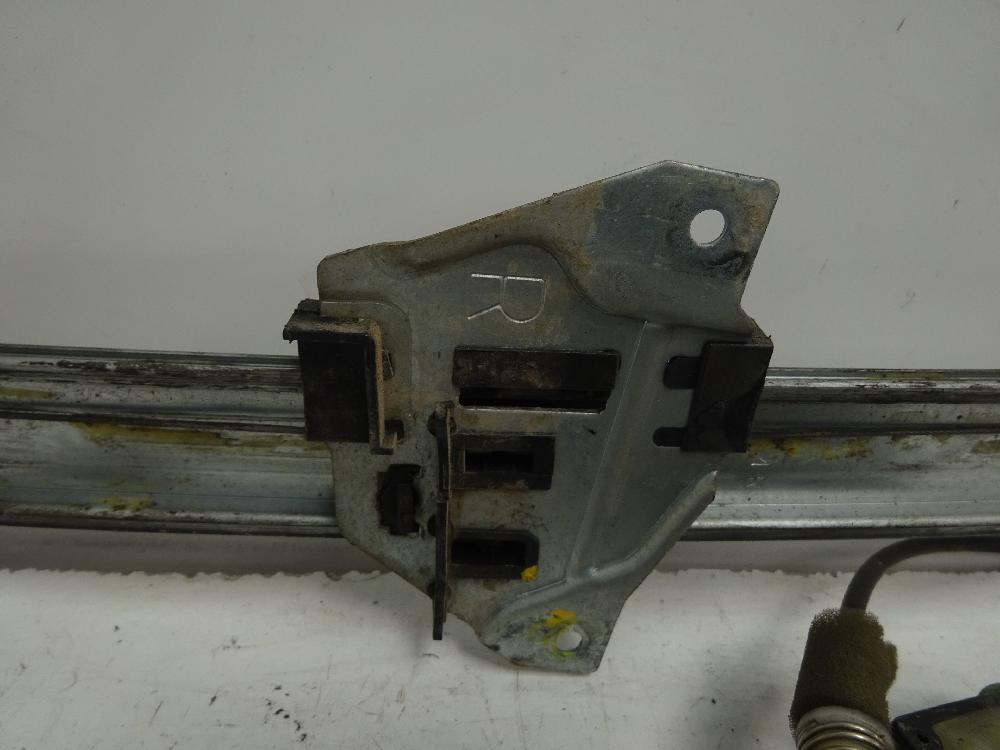 ELEVALUNAS DELANTERO DERECHO MITSUBISHI MONTERO 2.8 TD MT 125CV