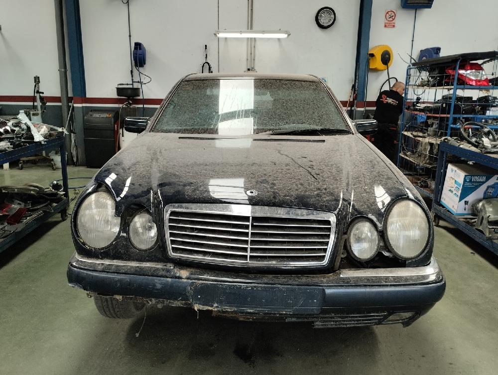 MERCEDES BENZ CLASE E 1995 2.9 290 TD MT 129CV