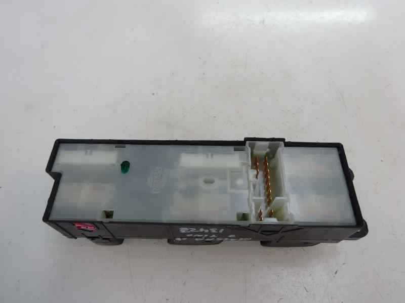 MANDO ELEVALUNAS DELANTERO IZQUIERDO NISSAN ALMERA TINO 2.2 TD MT 112CV