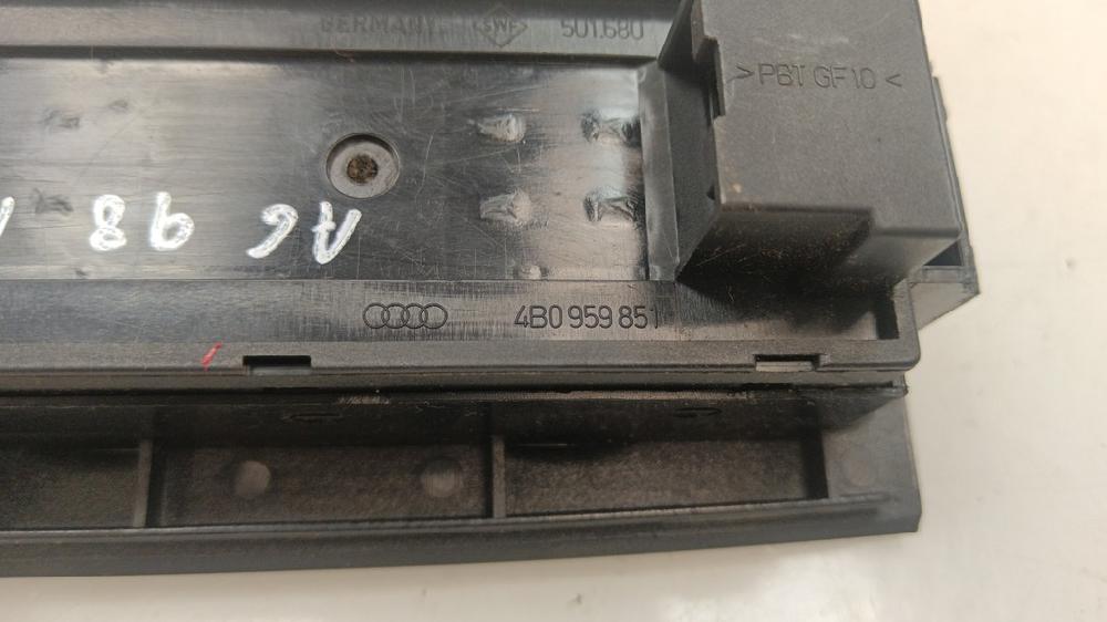 MANDO ELEVALUNAS DELANTERO IZQUIERDO AUDI A6 1998 2.5 TDI MT 150CV