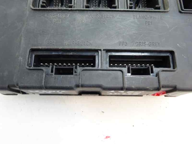 CAJA RELES FUSIBLES RENAULT SCENIC 1.9 DCI MT 120CV