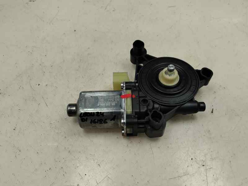 MOTOR ELEVALUNAS DELANTERO IZQUIERDO SEAT LEON 1.0 115CV MT