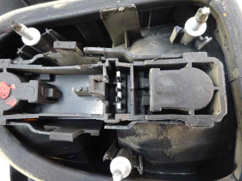 PILOTO TRASERO DERECHO RENAULT LAGUNA 1.9 DTI MT 100CV