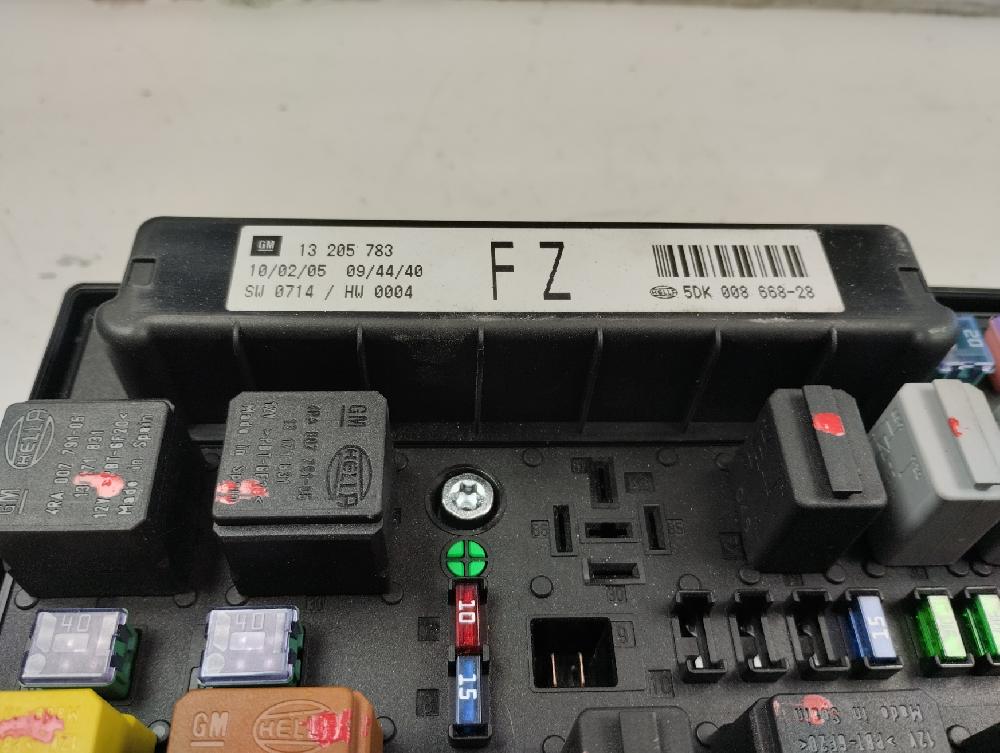 CAJA RELES FUSIBLES OPEL ASTRA 1.7 CDTI 6MT 100CV | 73KW
