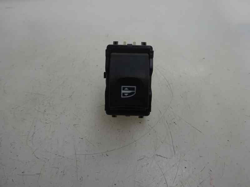 MANDO ELEVALUNAS DELANTERO DERECHO RENAULT CLIO 2015 1.5 DCI MT 90CV