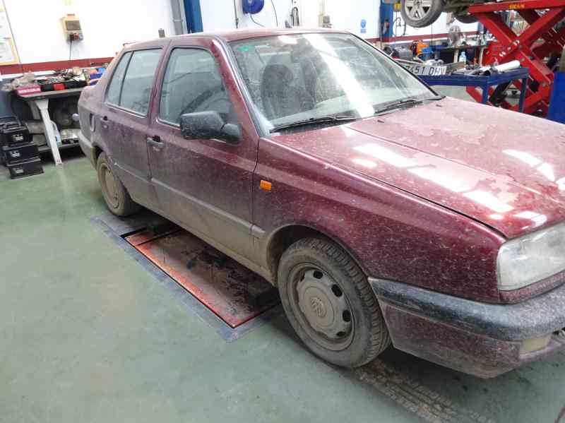 VOLKSWAGEN VENTO 1991 1.8 MT 75CV | 55KW