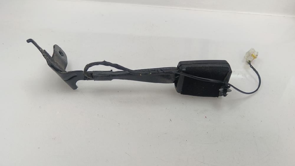 ANCLAJE CINTURON DELANTERO IZQUIERDO CITROEN C4 CACTUS 1.2 MT 110CV | 81KW