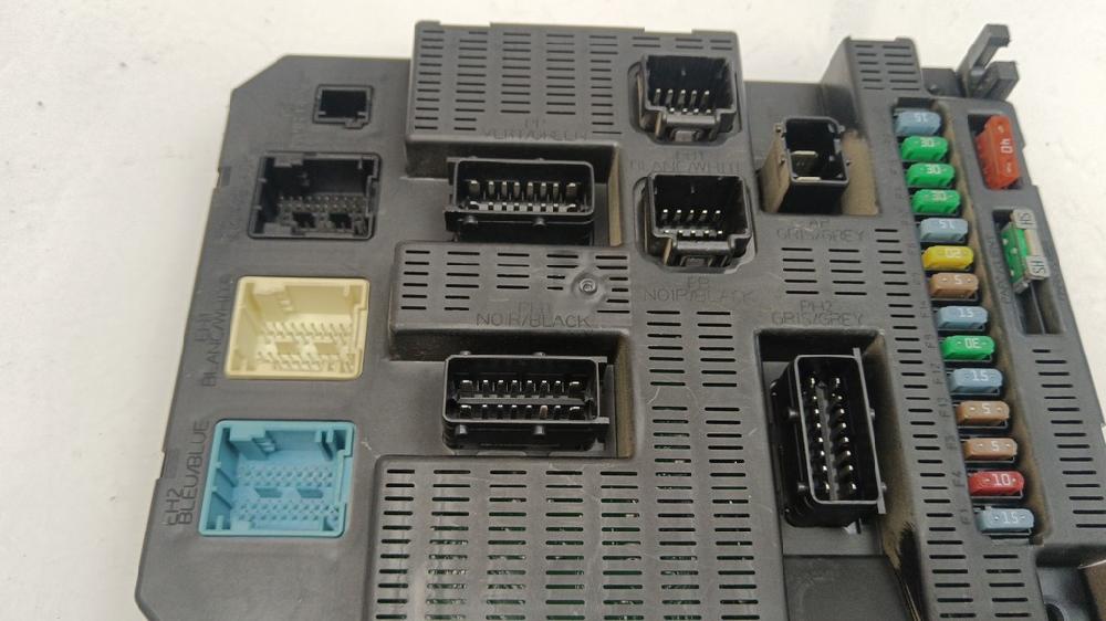 CAJA RELES FUSIBLES CITROEN C2 1.4 MT 73CV