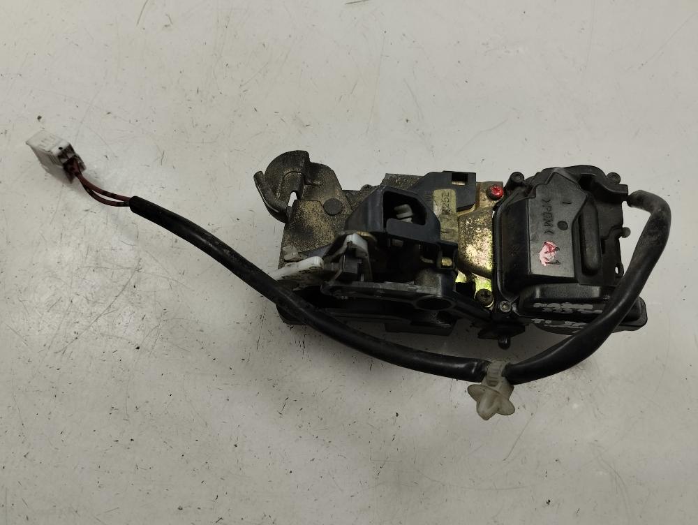 CERRADURA PUERTA TRASERA IZQUIERDA MAZDA 323 1.8 MT 114CV | 84KW
