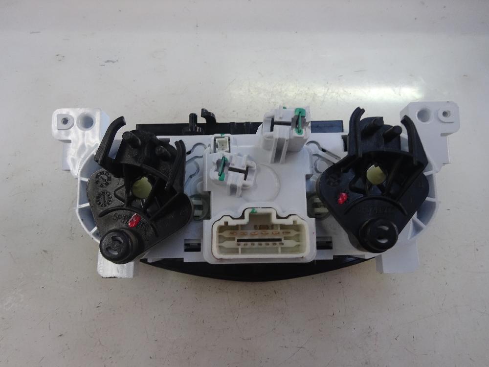 MANDO CALEFACCION AIRE ACONDICIONADO DACIA SANDERO 0.9 TCE MT 97CV