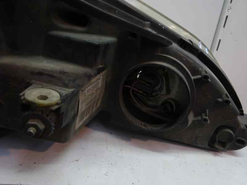 FARO IZQUIERDO PEUGEOT 407 2.0 HDI MT 136CV