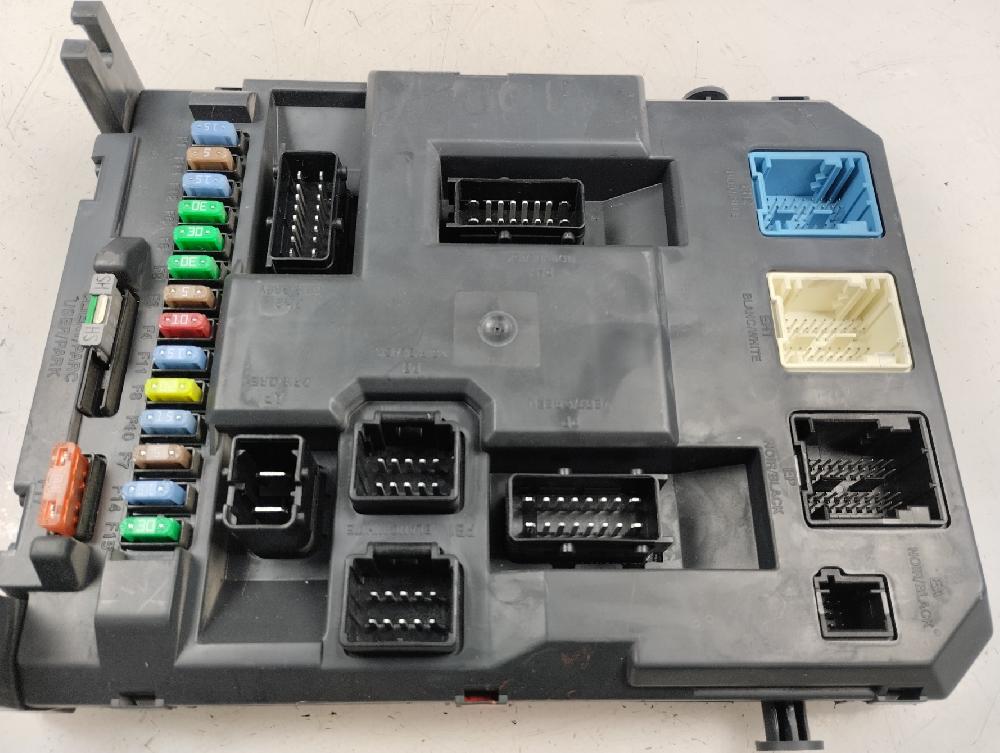 CAJA RELES FUSIBLES PEUGEOT 207 2009 1.6 HDI MT 90CV