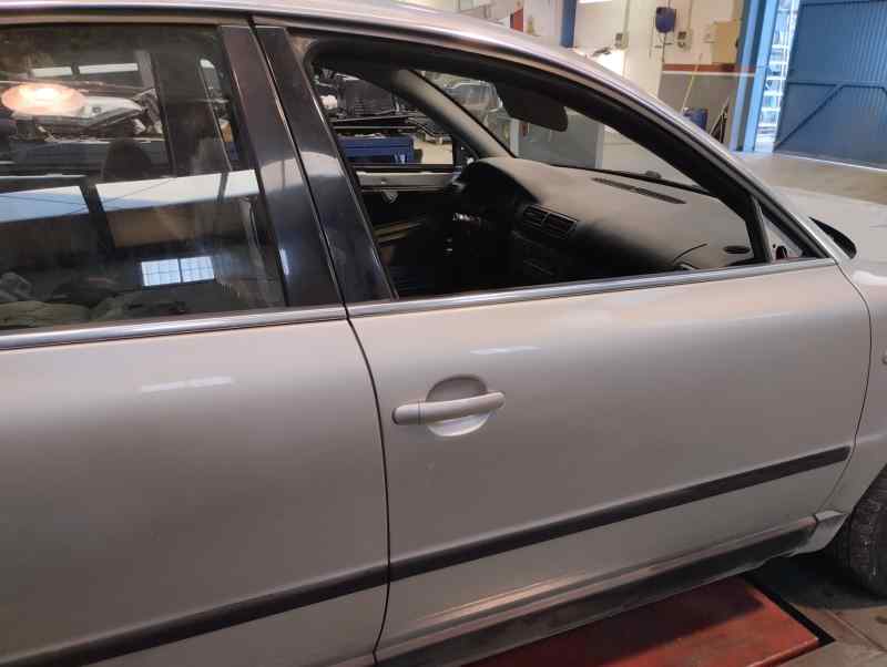 PUERTA DELANTERA DERECHA VOLKSWAGEN PASSAT 1.9 TDI 6MT 130CV