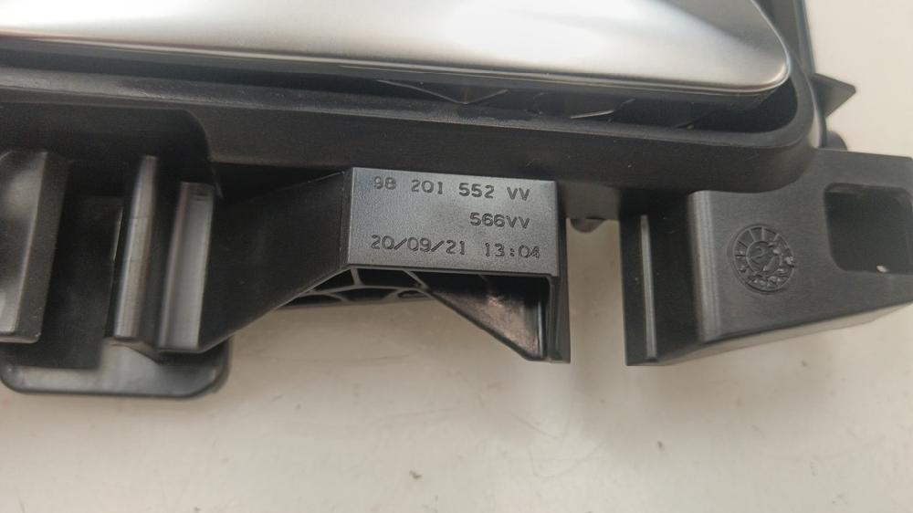 MANETA INTERIOR DELANTERA DERECHA PEUGEOT 208 1.5 MT 102CV | 75KW